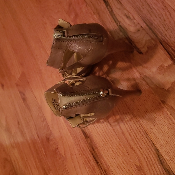 Shoes - Picture 2 of 2